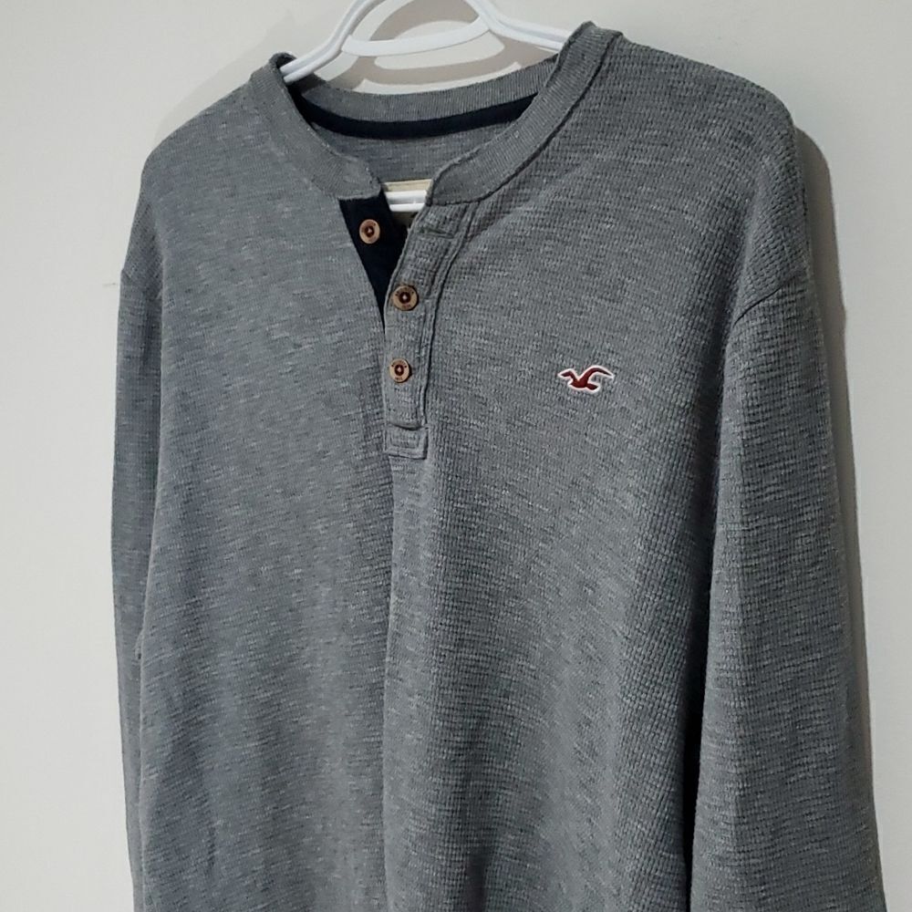 hollister large grey henley long sleeve sweater